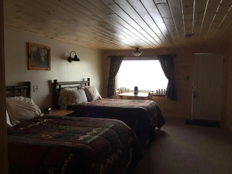 Pine Knoll Lodge and Cabins, Inc.