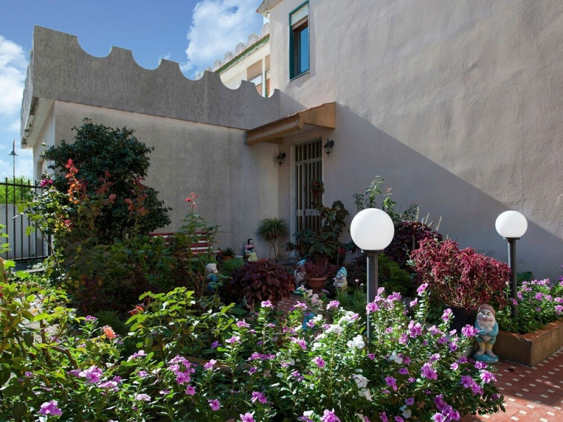 Comfy Holiday Home in Nizza di sicilia on the coast