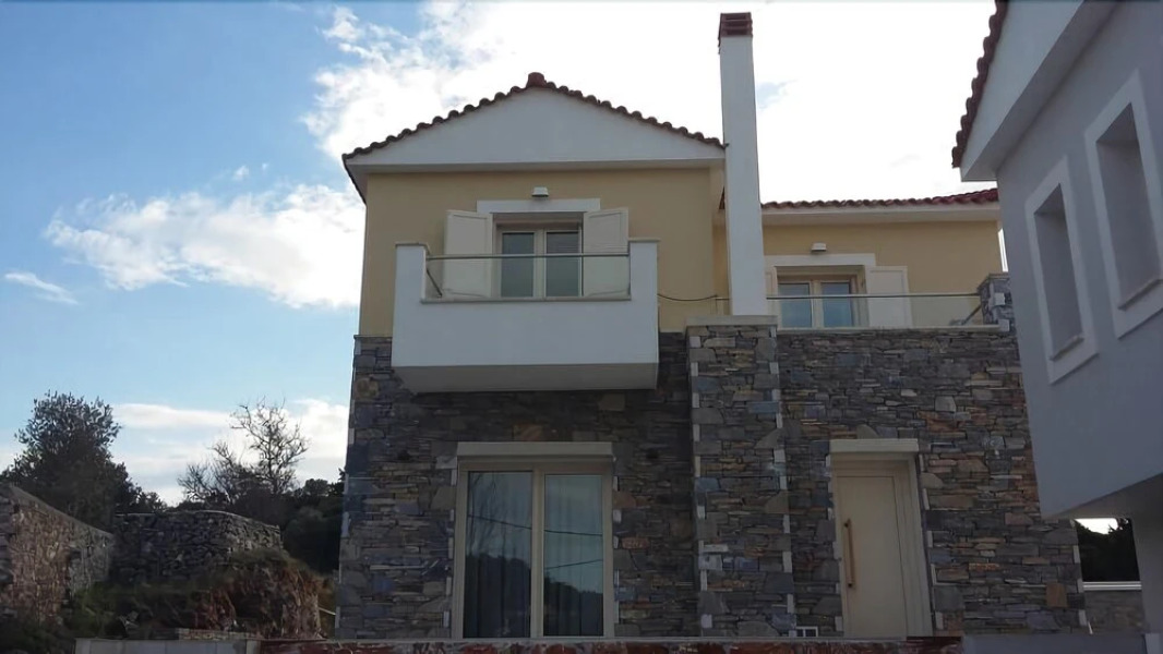 Mousses Luxury Houses