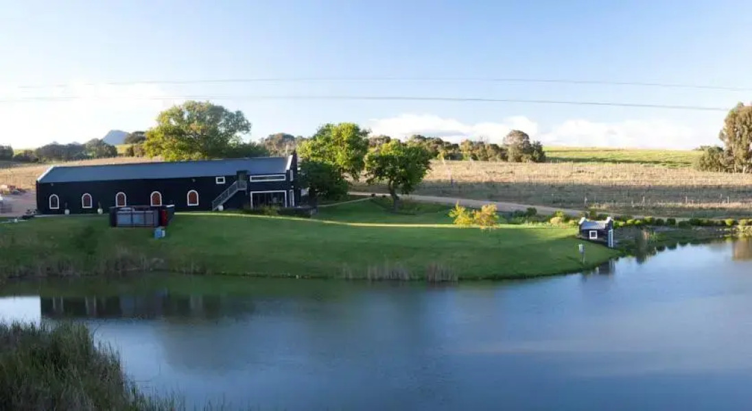 Aaldering Vineyards, Winefarm & Luxury Lodges