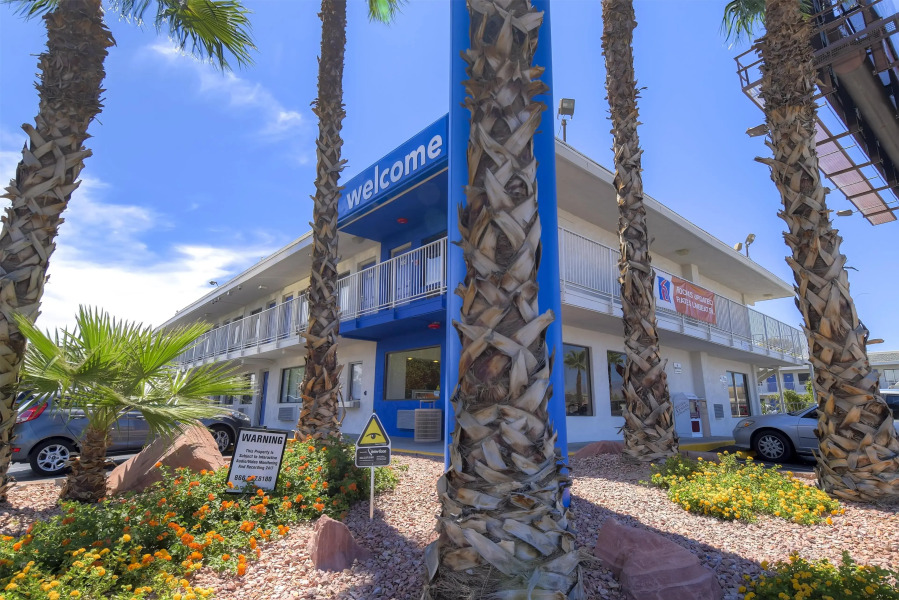 Motel 6 Las Vegas, NV – I-15 Stadium
