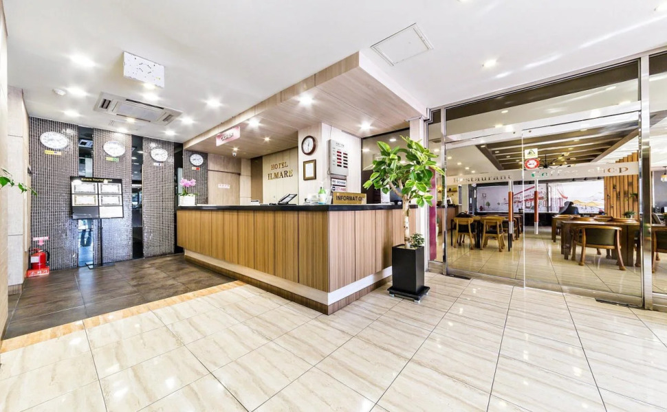 Brown Dot Hotel - Suwon City Hall