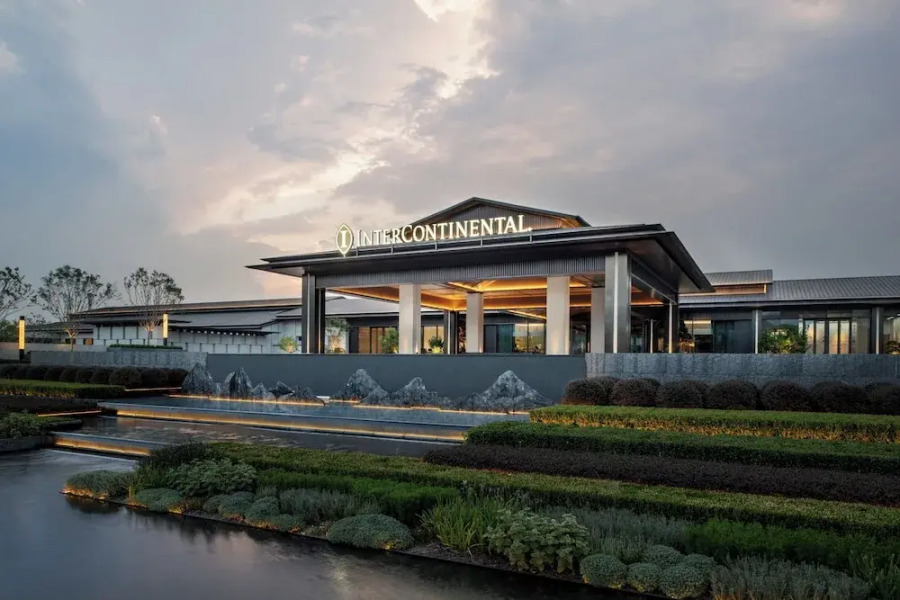 Intercontinental Xiangyang by IHG