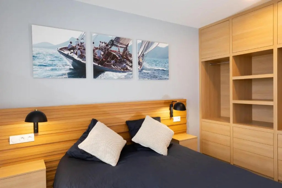 Le Rêve, les pieds dans l'eau, face à l'Ile de Ré