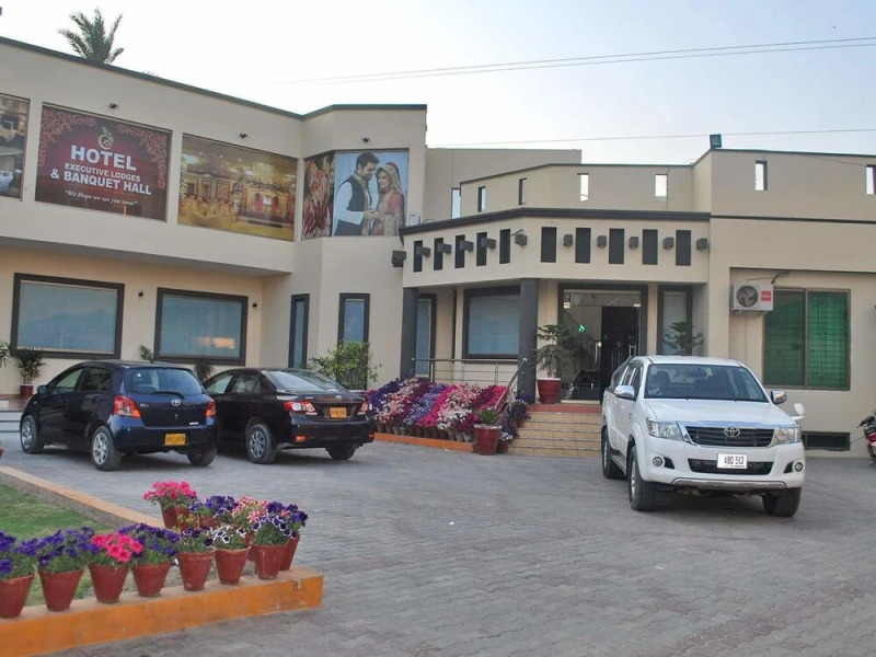 Hotel Executive Lodge