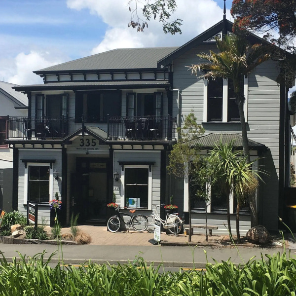 The Innbetween Lodge and Backpackers