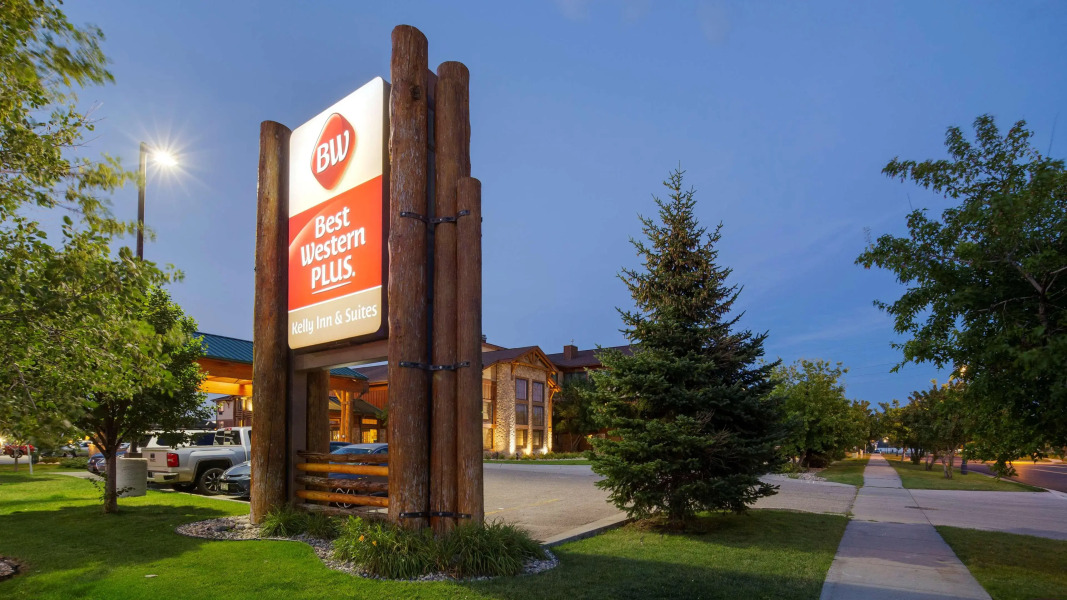 Best Western Plus Kelly Inn & Suites