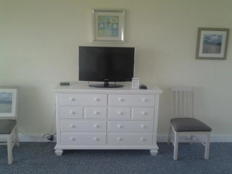 Surf and Sand Motel On Nantucket Sound