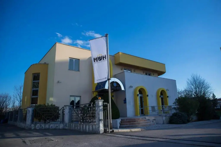 Hotel HUM