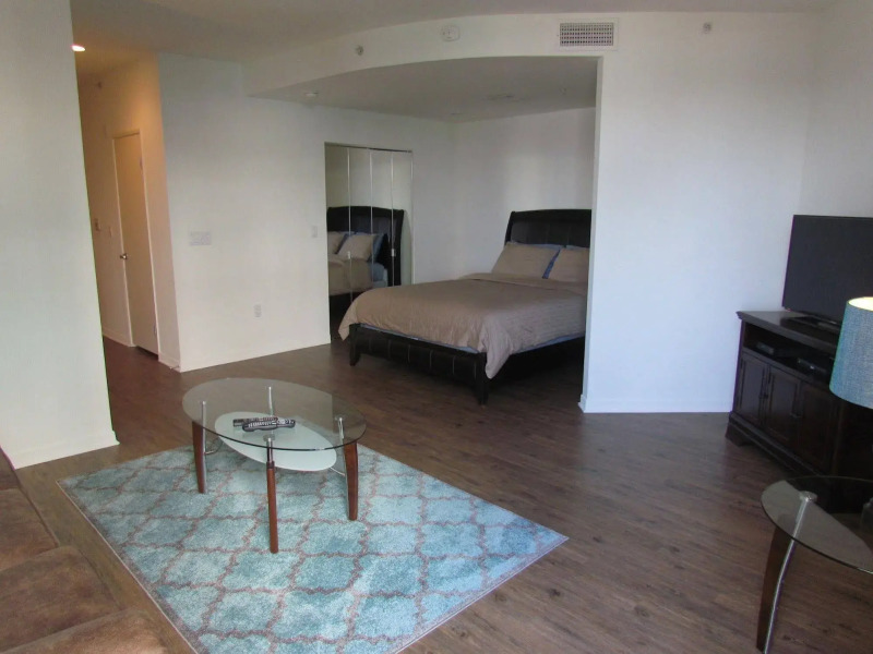 Romantic Studio with Bay View