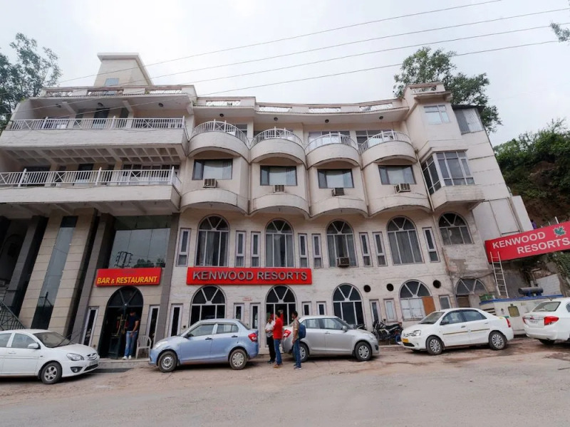 OYO 17097 Kenwood Resort