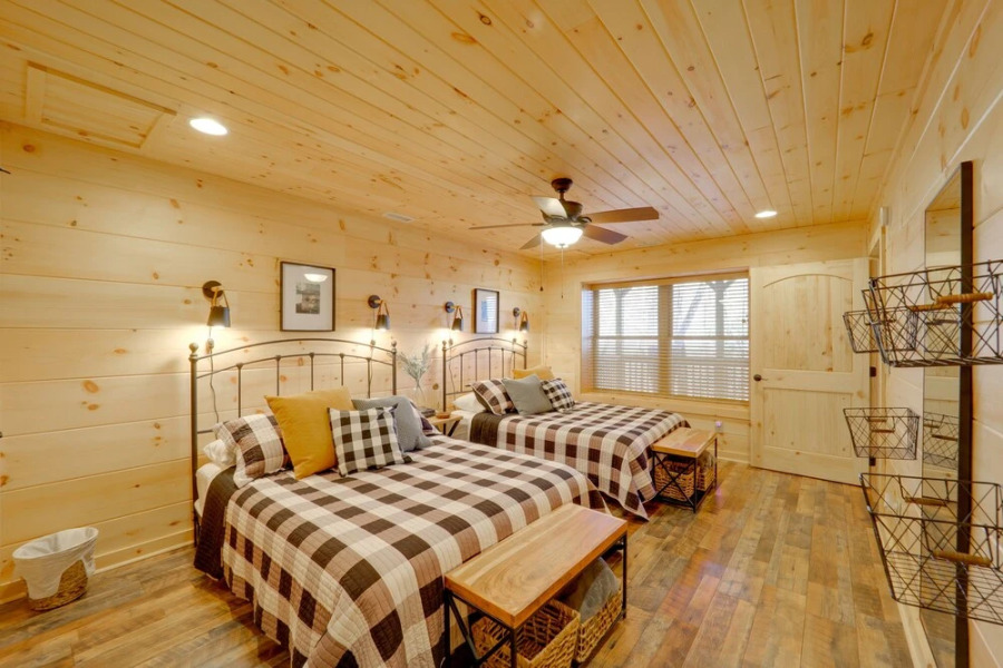 12 Mi to Sugar Mountain: Luxe Banner Elk Escape