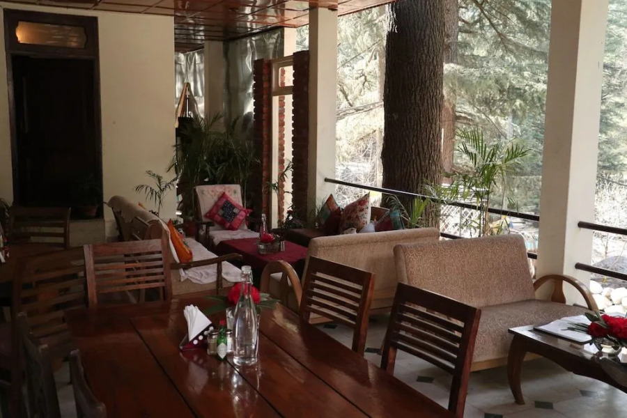 The Rainbow Inn & Cafe