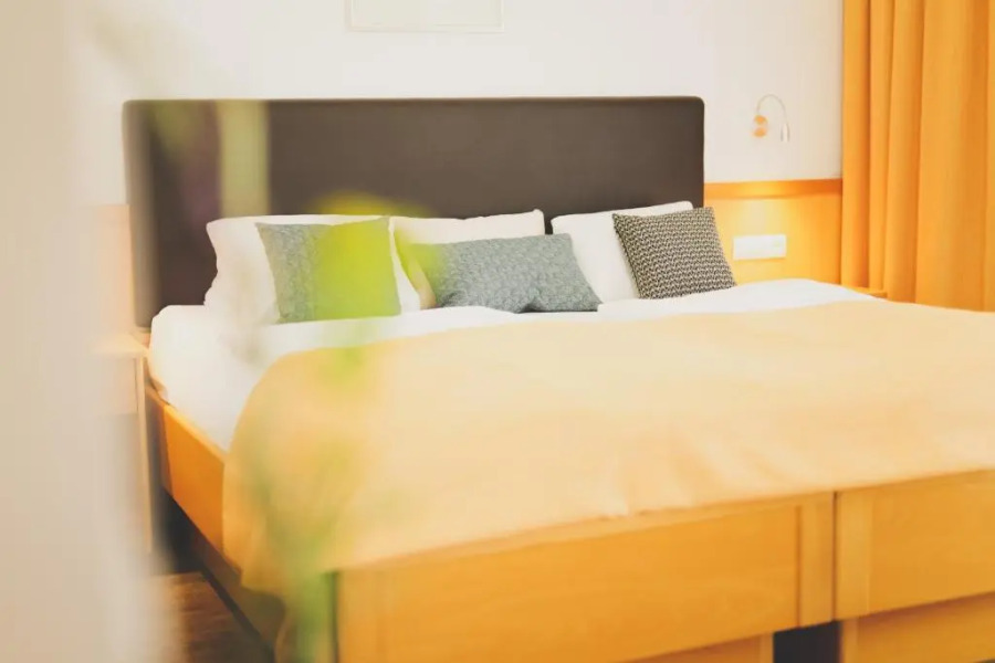 Weingut & Pension zum Seeblick Familie Sattler