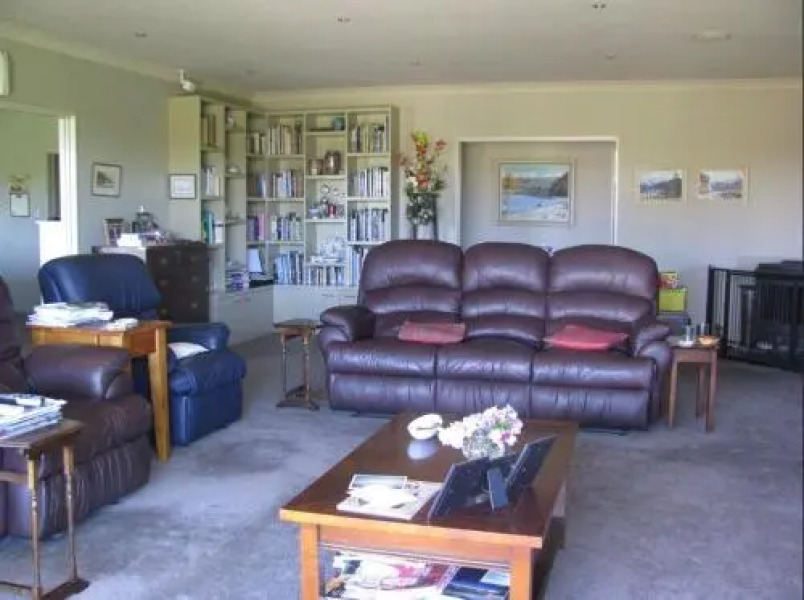 Cricklewood House Bed & Breakfast