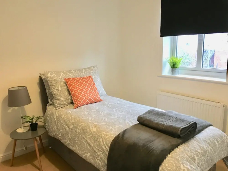 Eastleigh House near Airport