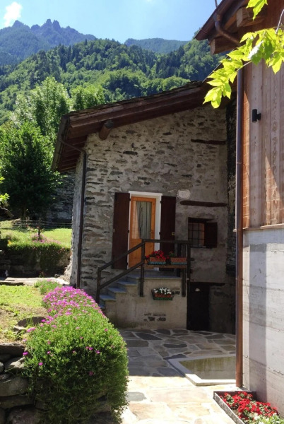 Studio In Piuro With Wonderful Mountain View - 13 Km From The Slopes