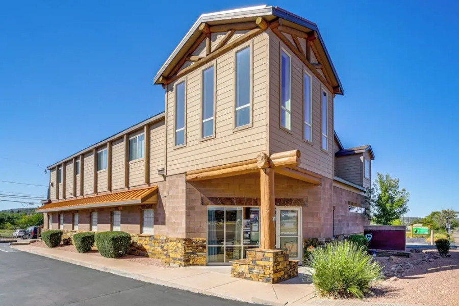 2 Mi to Lake: Apt w/ Balcony in Payson!