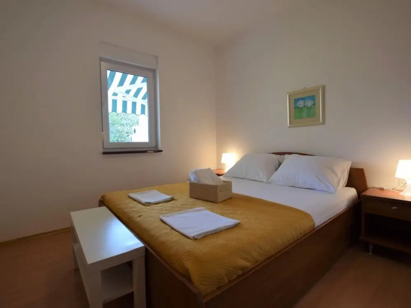 Holiday House in a Quiet Area Near the Sea, Private Garden, Terrace and BBQ