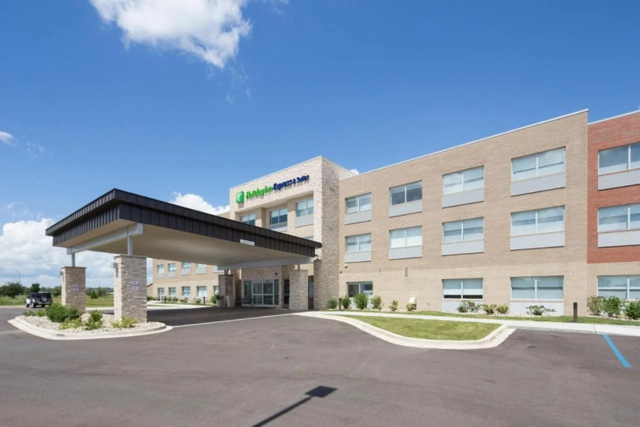 Holiday Inn Express & Suites Gaylord by IHG
