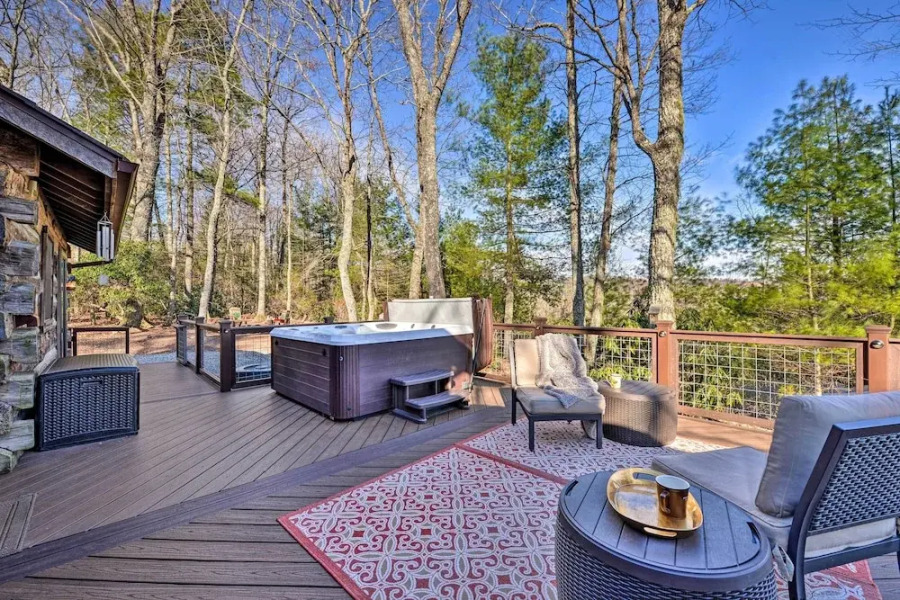 Cabin Near Boone w/ Hot Tub & Mountain Views