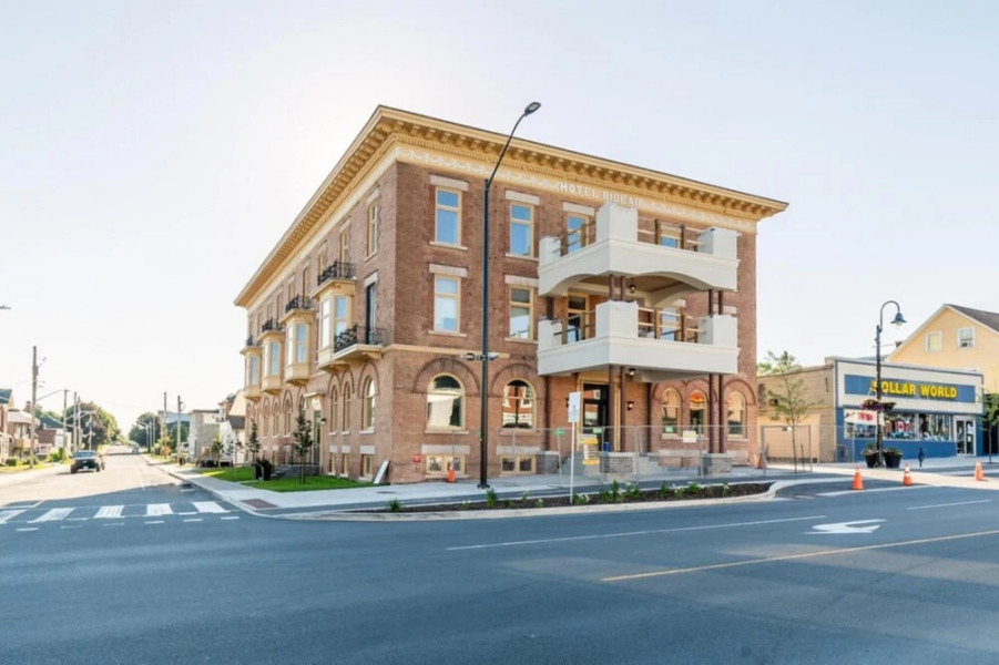 Rideau 1Bd Apartment Balcony Free Parking 2