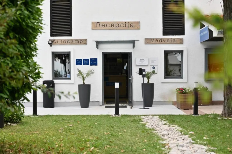 Campsite & Holiday Resort Medveja Apartments