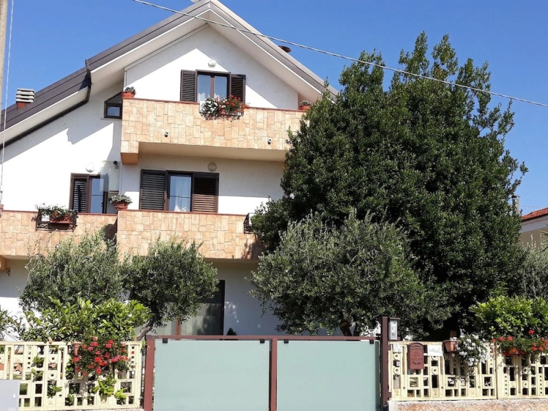 Studio in Canosa Sannita, With Wonderful Mountain View, Enclosed Garde