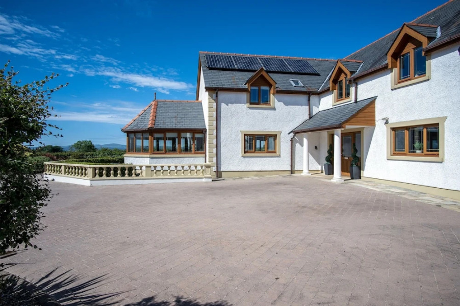 Knights Rest - 4 Bedroom - Princes Gate