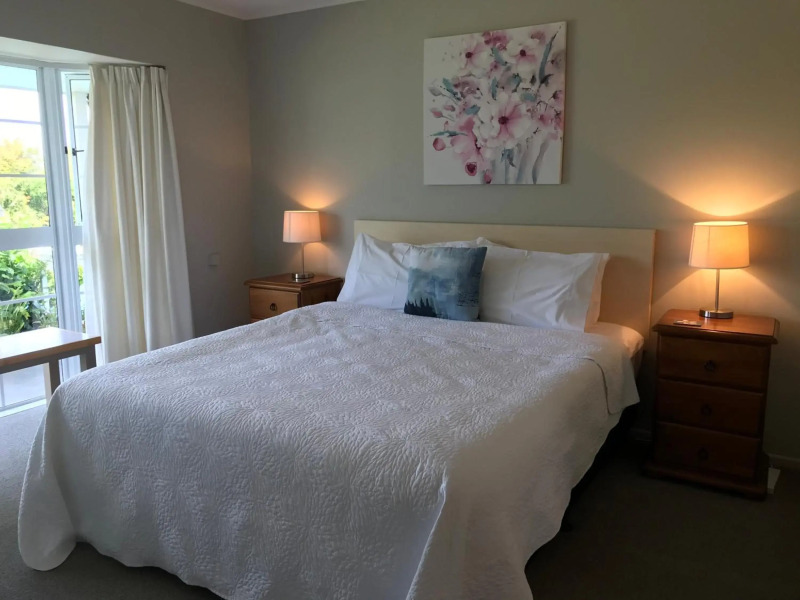 Ash Grove Boutique Motel