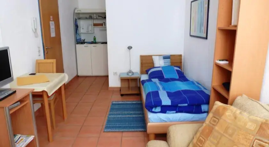 Häusser Apartment+Zimmer