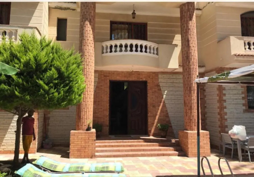 4 Bedroom superior family villa with private pool, 5 min from beach Abu Talat
