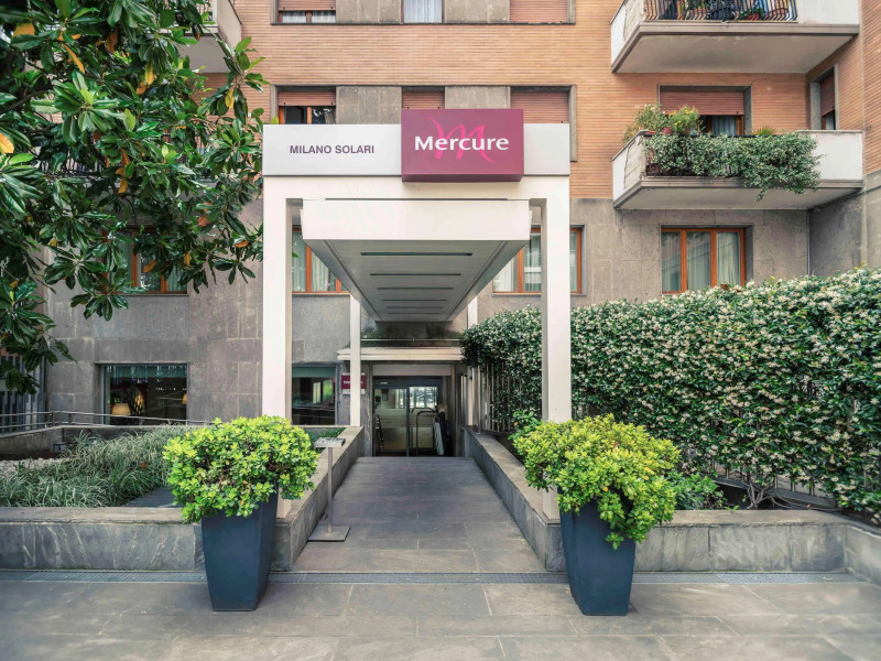 Отель Mercure Milano Solari