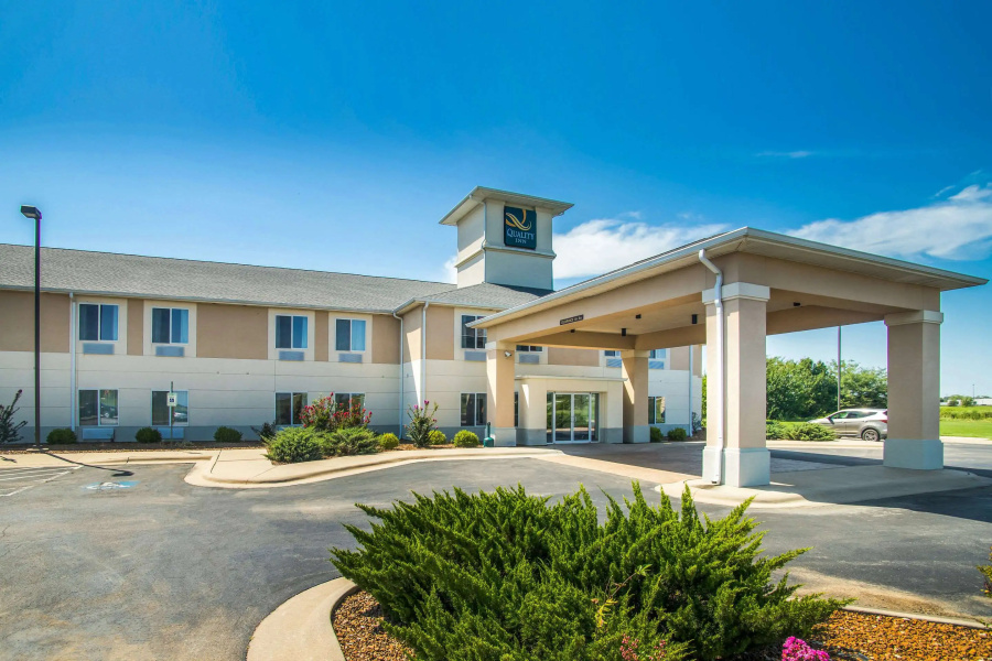 Quality Inn Parsons North