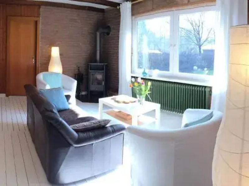 Restful Chalet in Winsen with Garden near Water Sports