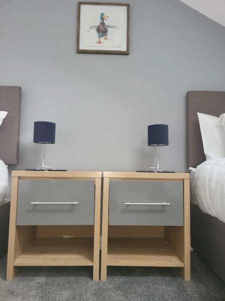 4 Bedroom Home - Sleeps 7, Pet Friendly & Parking