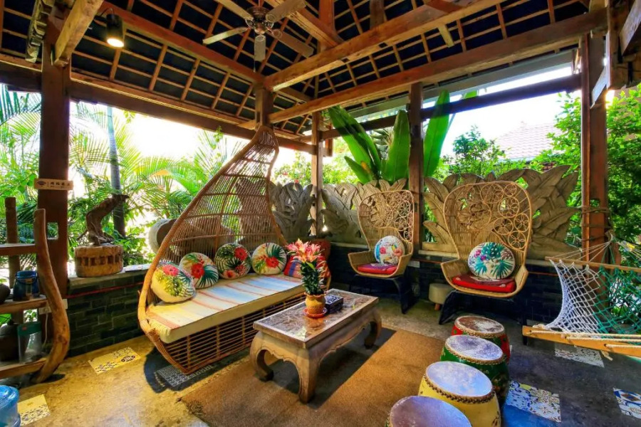 Hidden Garden Inn (Airport Transfer)