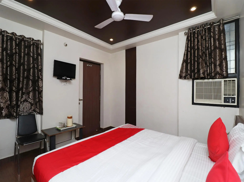 OYO 10745 Hotel Tuli's