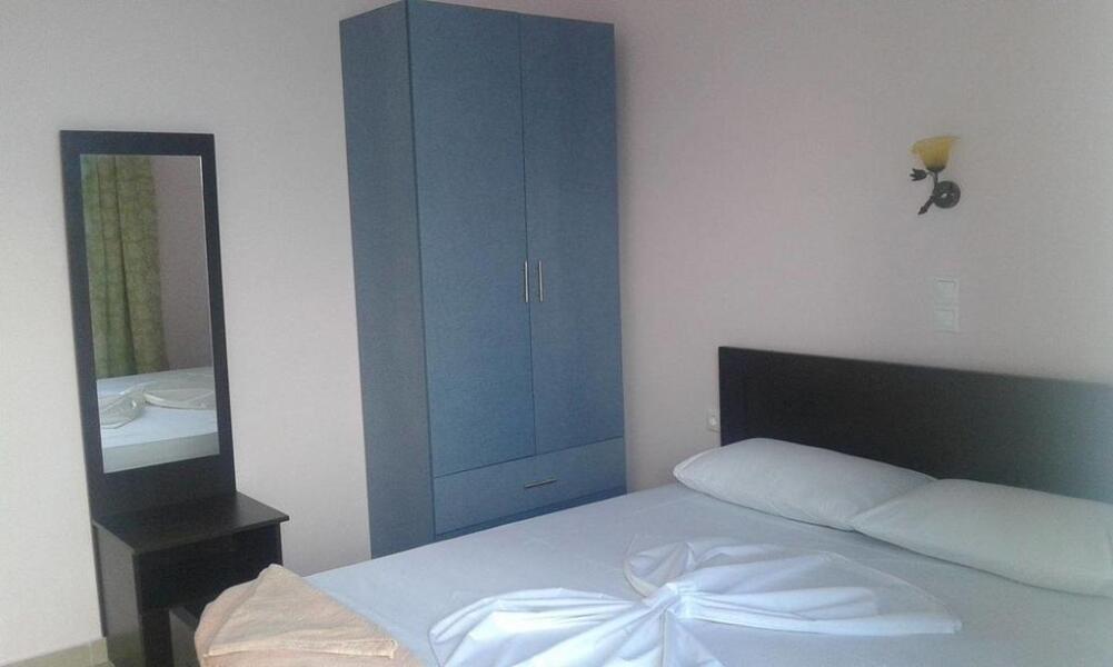 Kalemi's Beachside Hotel