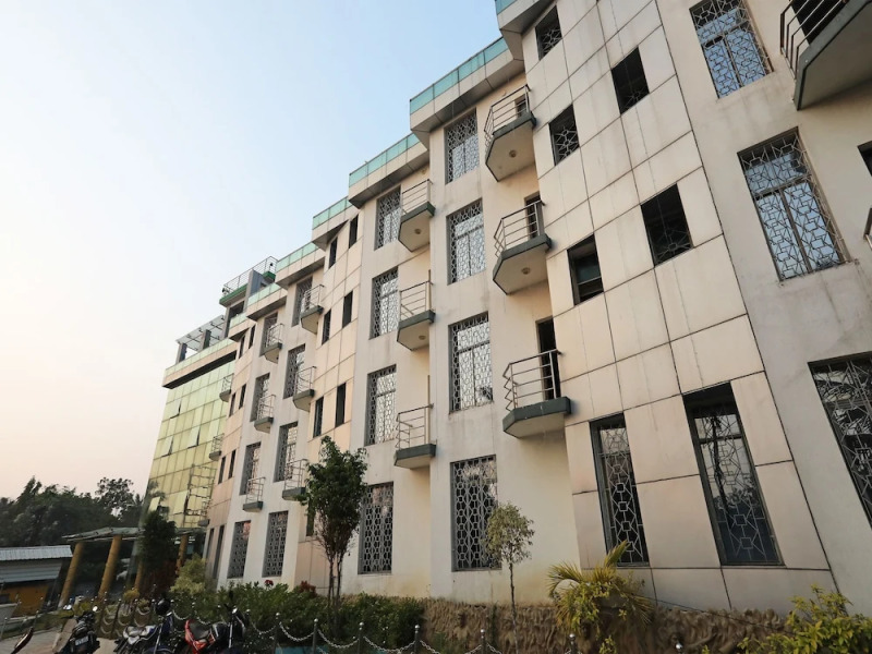 Skylark Hotel by OYO Rooms