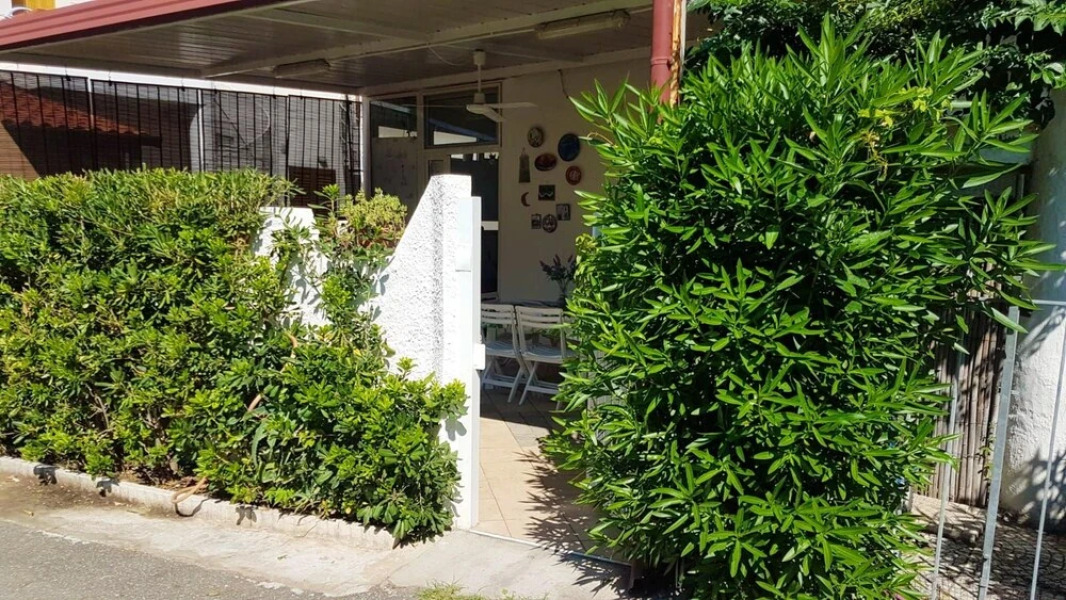 House With one Bedroom in Villaggio del Golfo, With Furnished Terrace Near the Beach