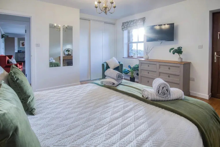 The Beacon - 3 Bed - Ludchurch