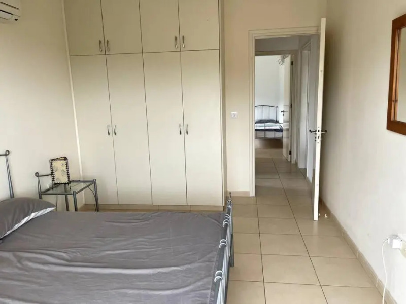 2 bed apt mountains and costal views with pool