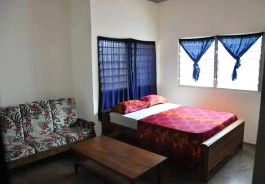 Twitter Parasite Guest House