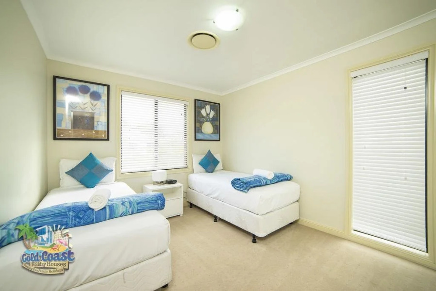 Casablanca at Hope Island Resort