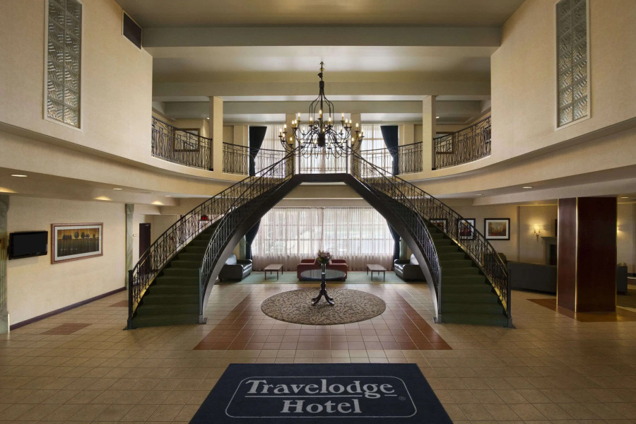 Travelodge Hotel Montreal Airport