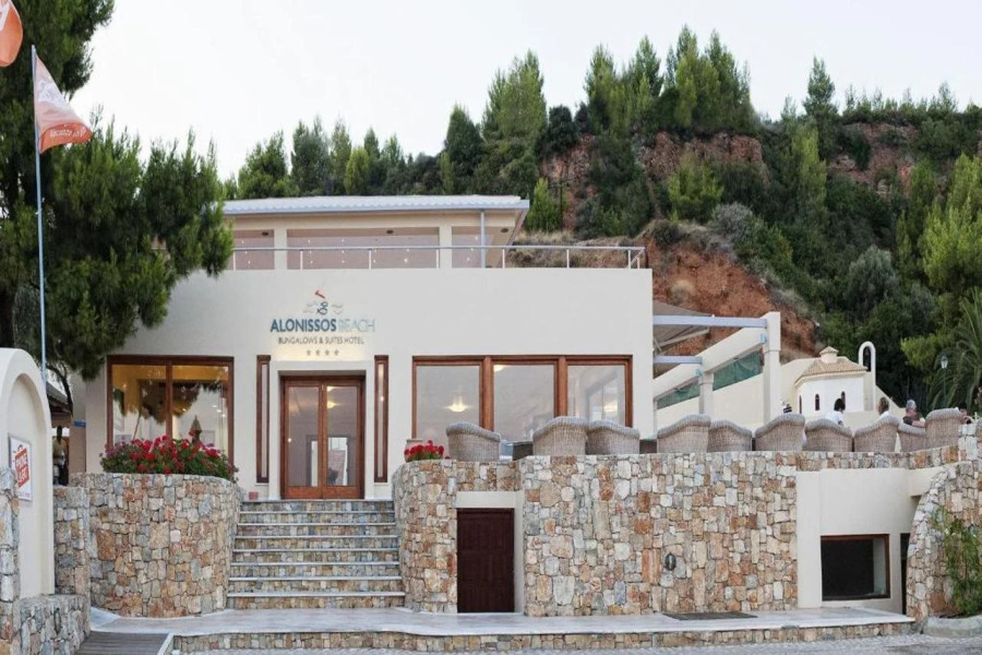 Alonissos Beach Bungalows & Suites Hotel