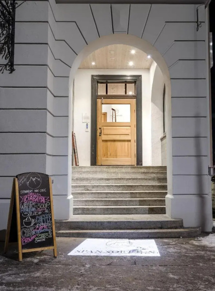 GRAND your home with common kitchens with self check-in