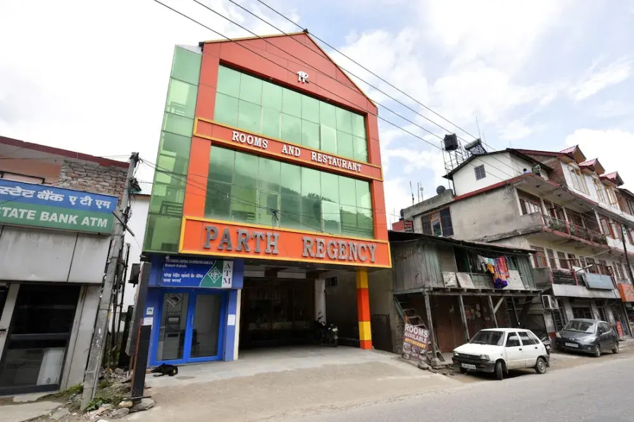 OYO 16868 Home Premium Studios Katrain, Nh3,