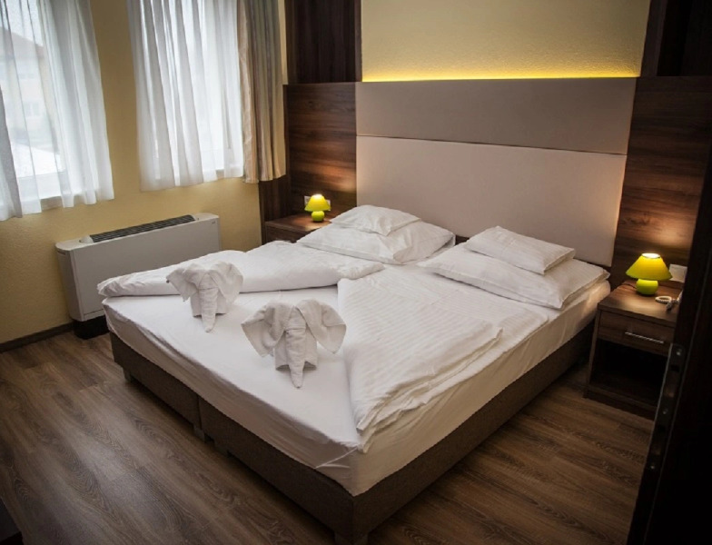 Hotel Jade - Ezüsthíd Hotel